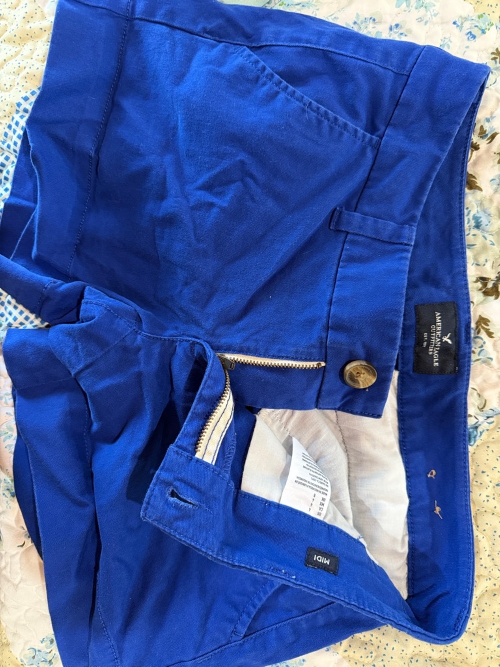 American Eagle Outfitters women’s Royal Blue shorts